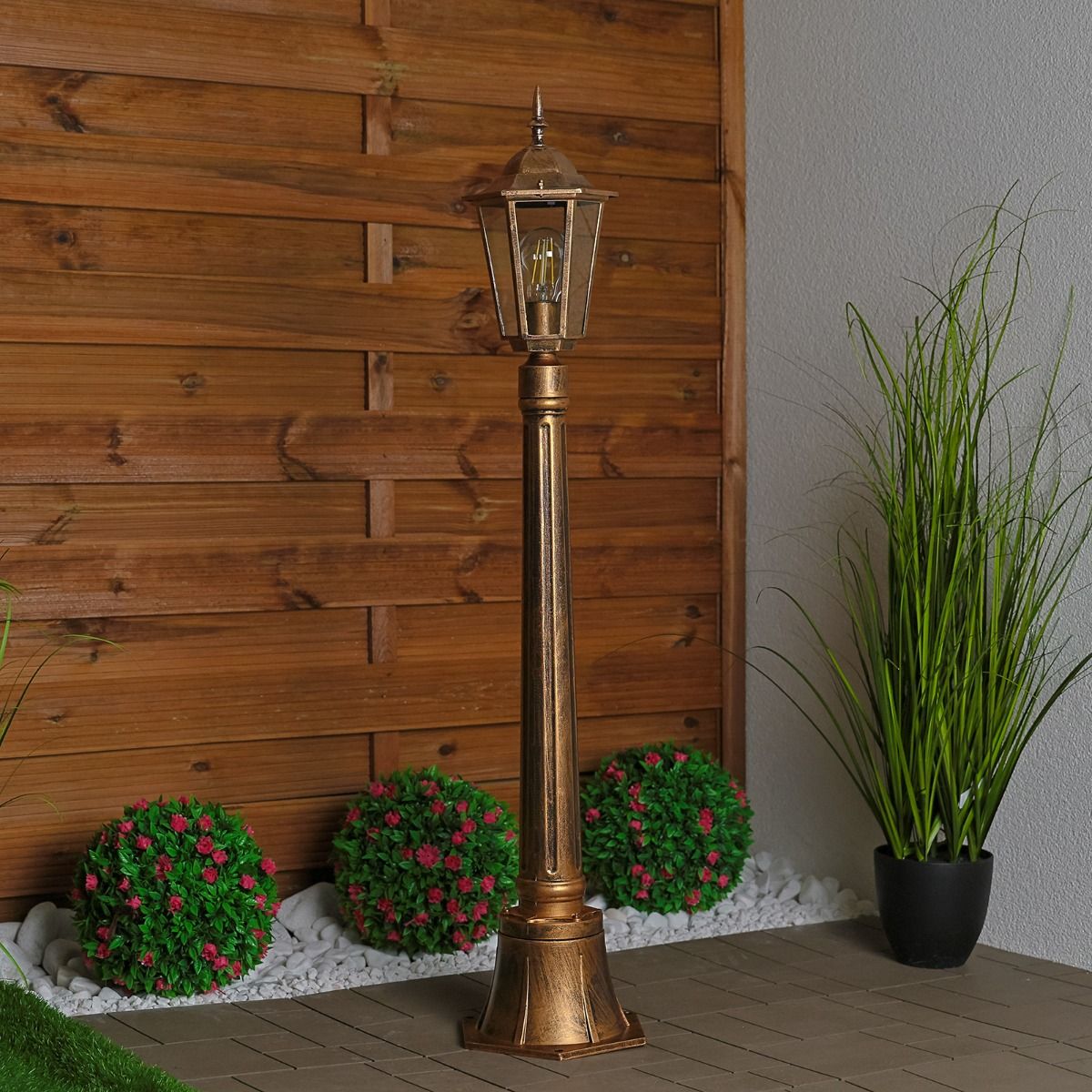 Gartenleuchte – Niedrige Außenlaterne auf Pfahl – 1 m hoch – E27 – Patina