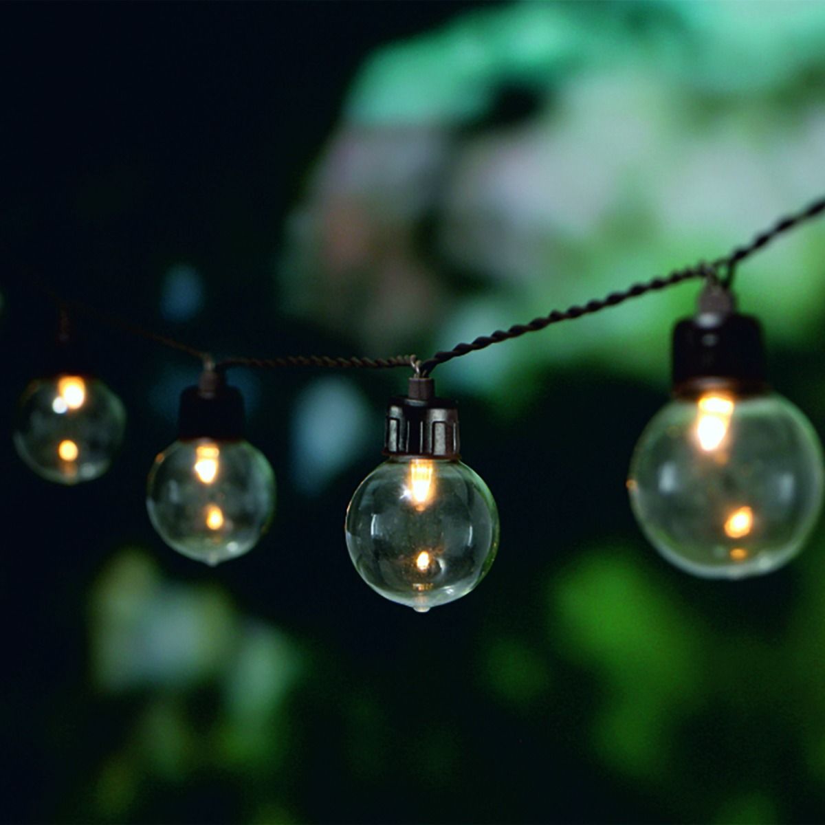 Gartengirlande – 30x LED Kugeln – 10,6m – Warmweiß 3000K – Wetterfest & Dekorativ