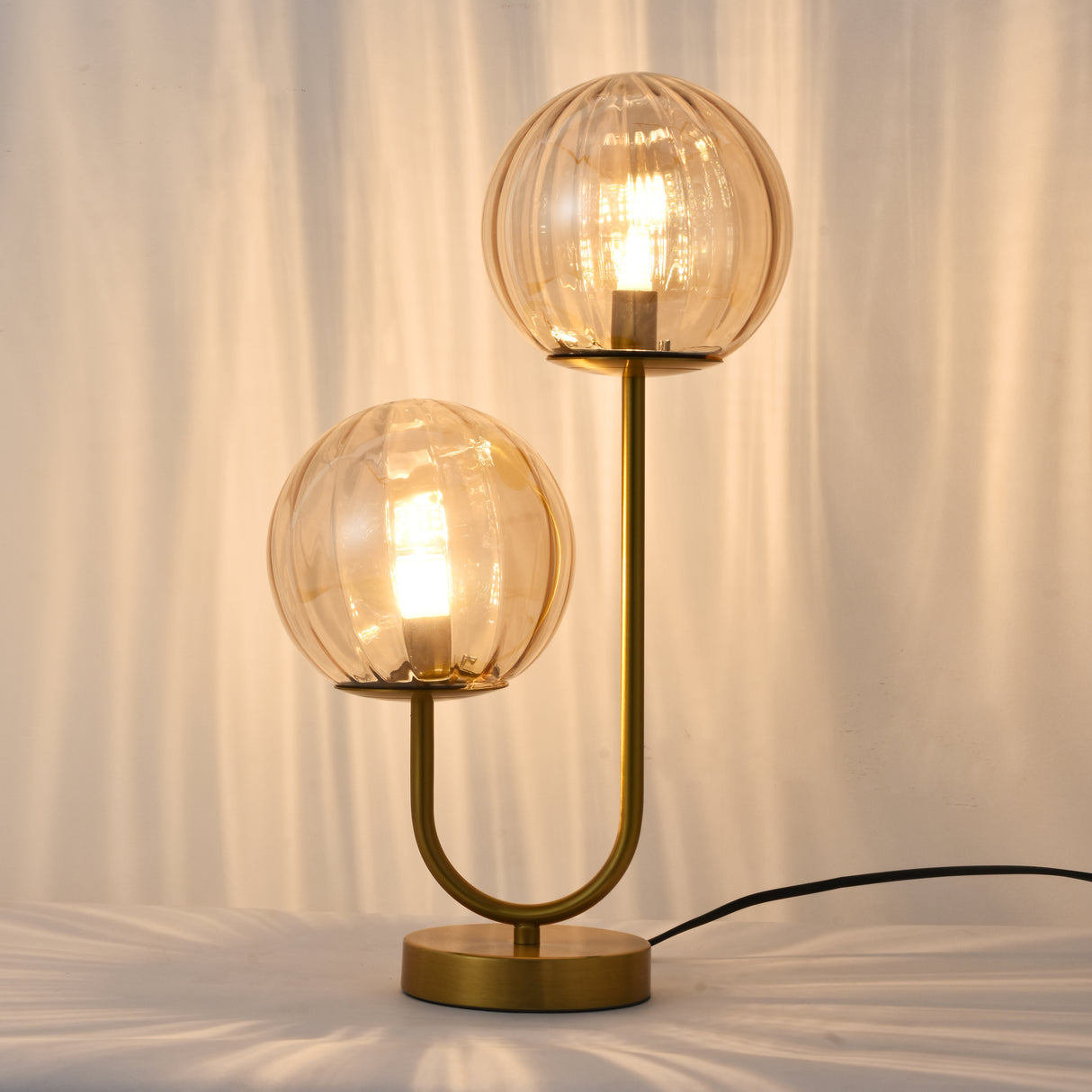 Tischlampe Linda - Messing mit Amberglas - 2-flammig