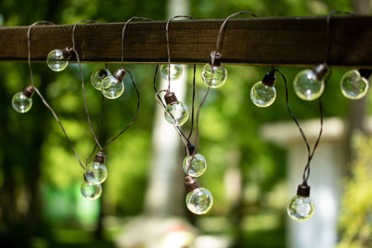 Gartengirlande – 30x LED Kugeln – 10,6m – Warmweiß 3000K – Wetterfest & Dekorativ