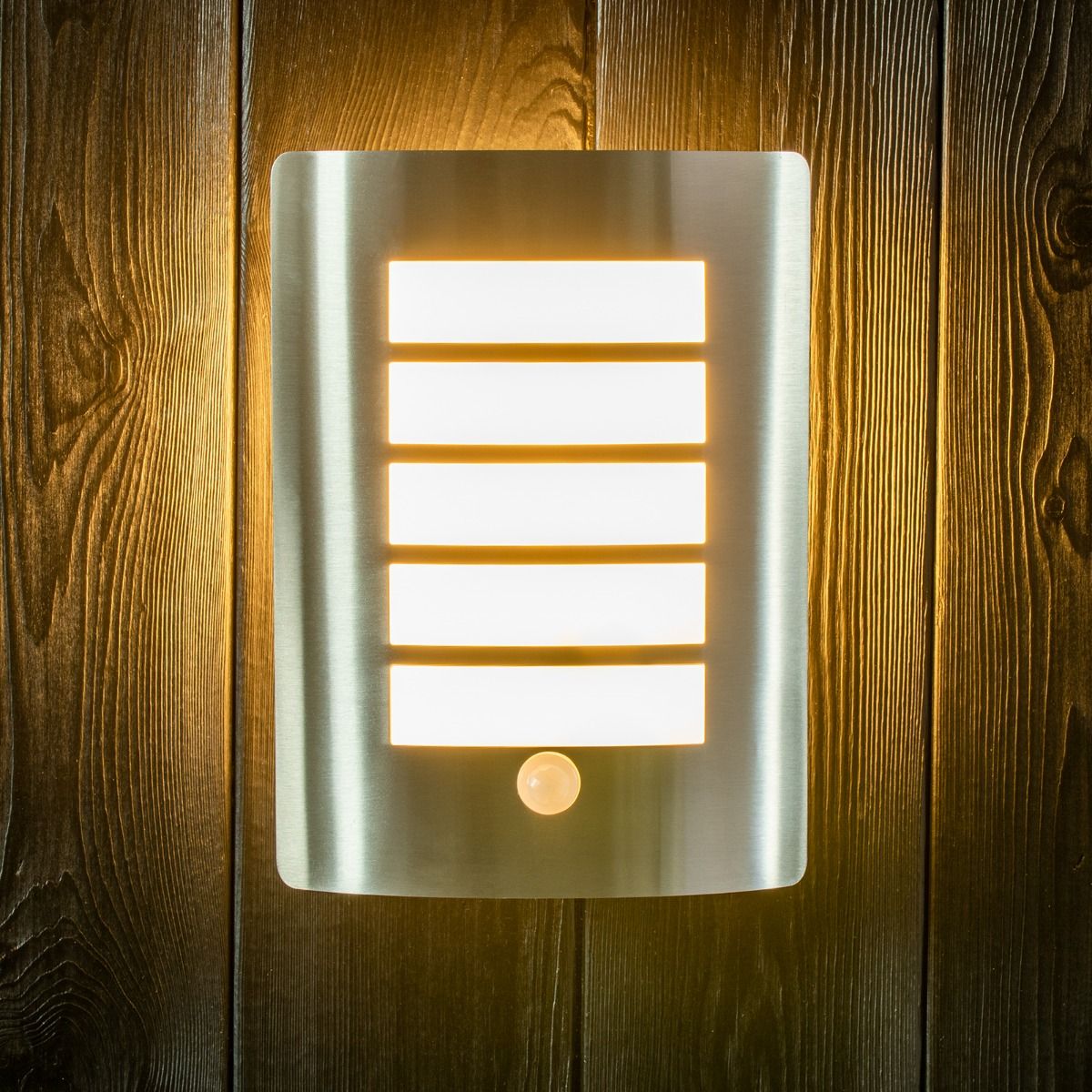 Wandleuchte mit Bewegungs- und Dämmerungssensor – E27-Fassung – Außenbereich