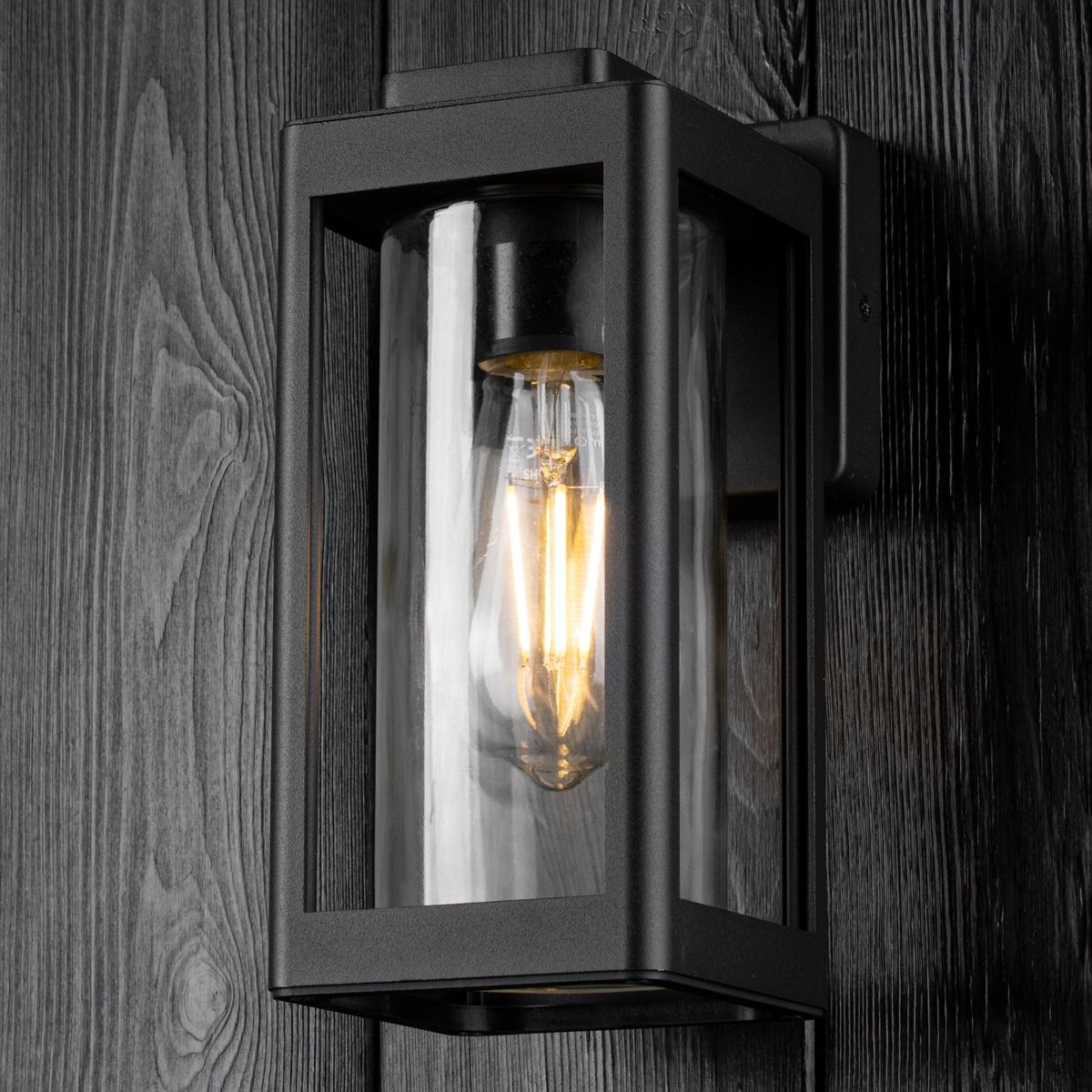 Außenwandlampe mit E27-Fassung – Geeignet für Garten oder Fassade